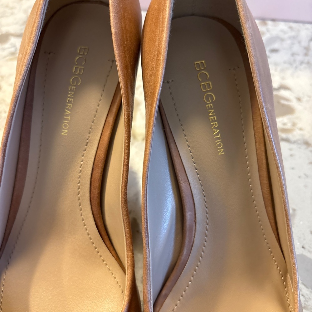 Bcbgeneration Euc Factory Distressed Leather Heel… - image 7